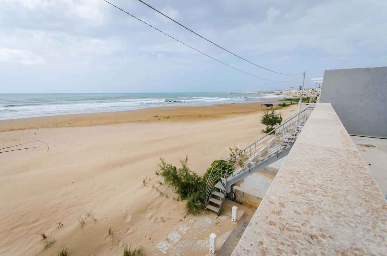 دونّالوكاتا Arisa -Terrazza Privata 60 Mq Sulla Spiaggia المظهر الخارجي الصورة